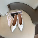 Pointed Shallow Mouth Flat-heeled Shoes For Women - Image 2